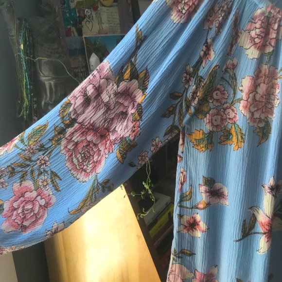 Billabong off-the-shoulder floral top - Picture 4 of 5